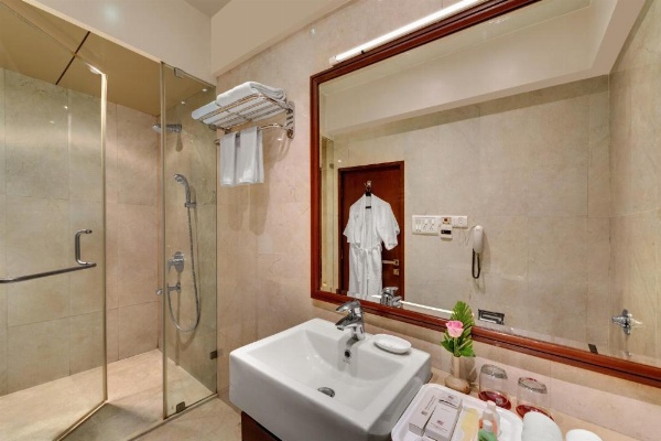 The Ambassador, Marine Drive, Mumbai image 35