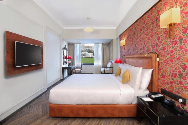 The Ambassador, Marine Drive, Mumbai image 5